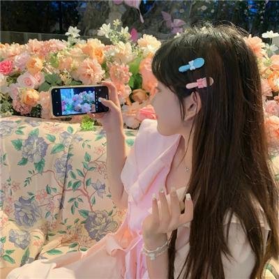 不可爱的她